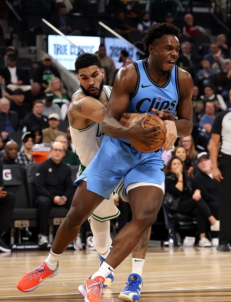 ayx 体育博彩网站凯尔特人队惨败后更衣室爆发冲突，主帅回应，就是深圳联系参加活动一点发生.的简单介绍