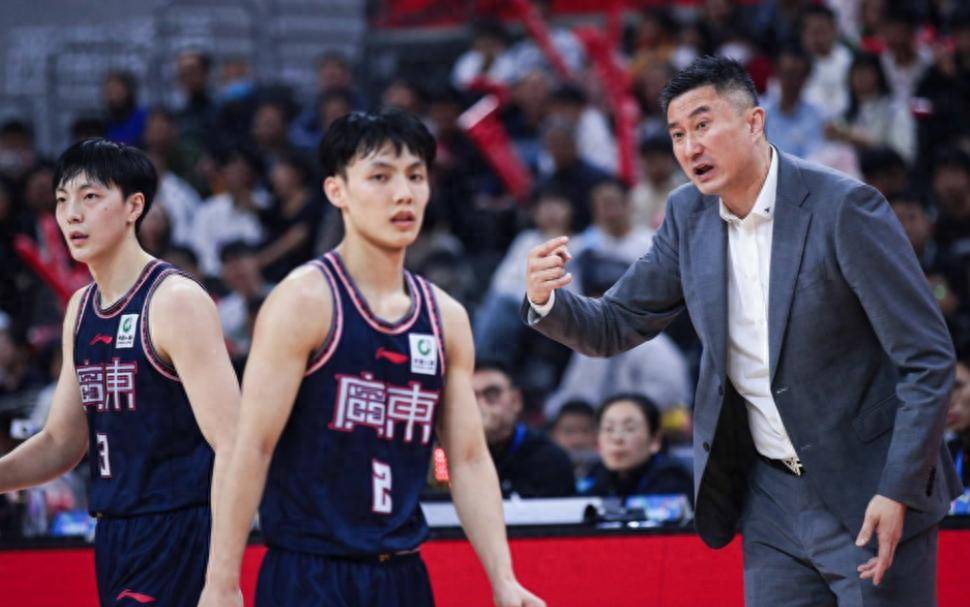 爱游戏体育直播包含Ming在快船比赛中出色防守，持续失利引发热议！的词条