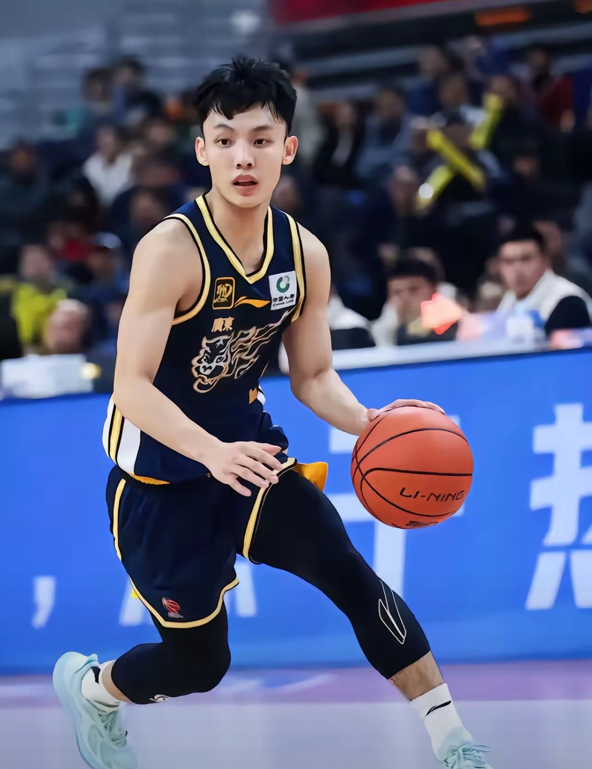 爱游戏 体育转折点！广东宏远回应争议，全明星赛今夜攻防权衡，底气十足，临场指挥获称赞的简单介绍