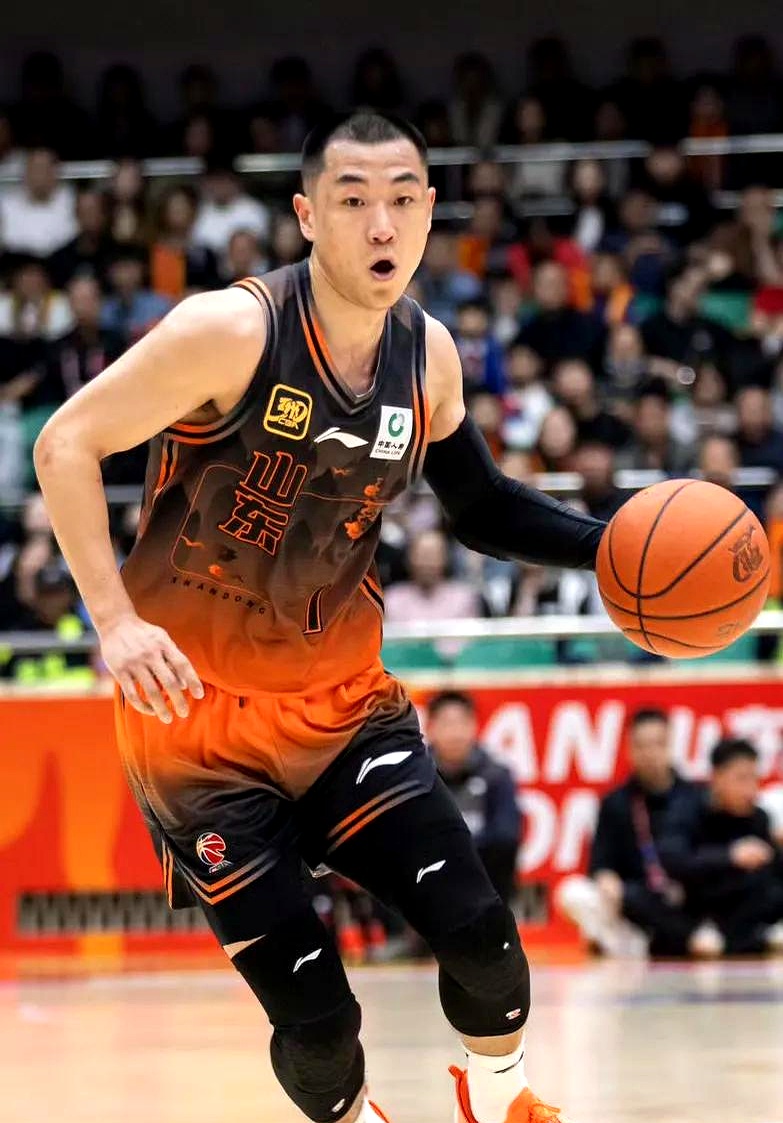 ayx 体育博彩网站今夜NBA常规赛焦点战，山东男篮止住颓势，底气十足，资深球员宣示担当的简单介绍