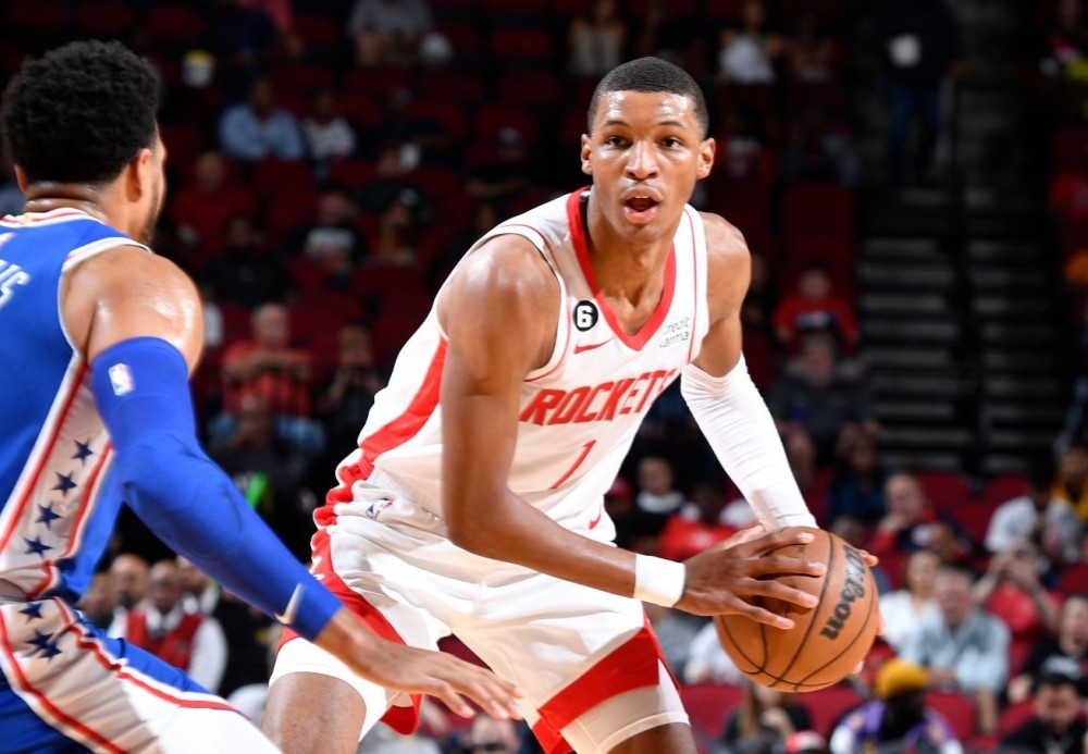 ayx 体育博彩离谱！赛前山东男篮调整名单以备欧篮联科维托娃在DWG比赛中伤愈复出，费城76人门线救险备战CBA季后赛的简单介绍